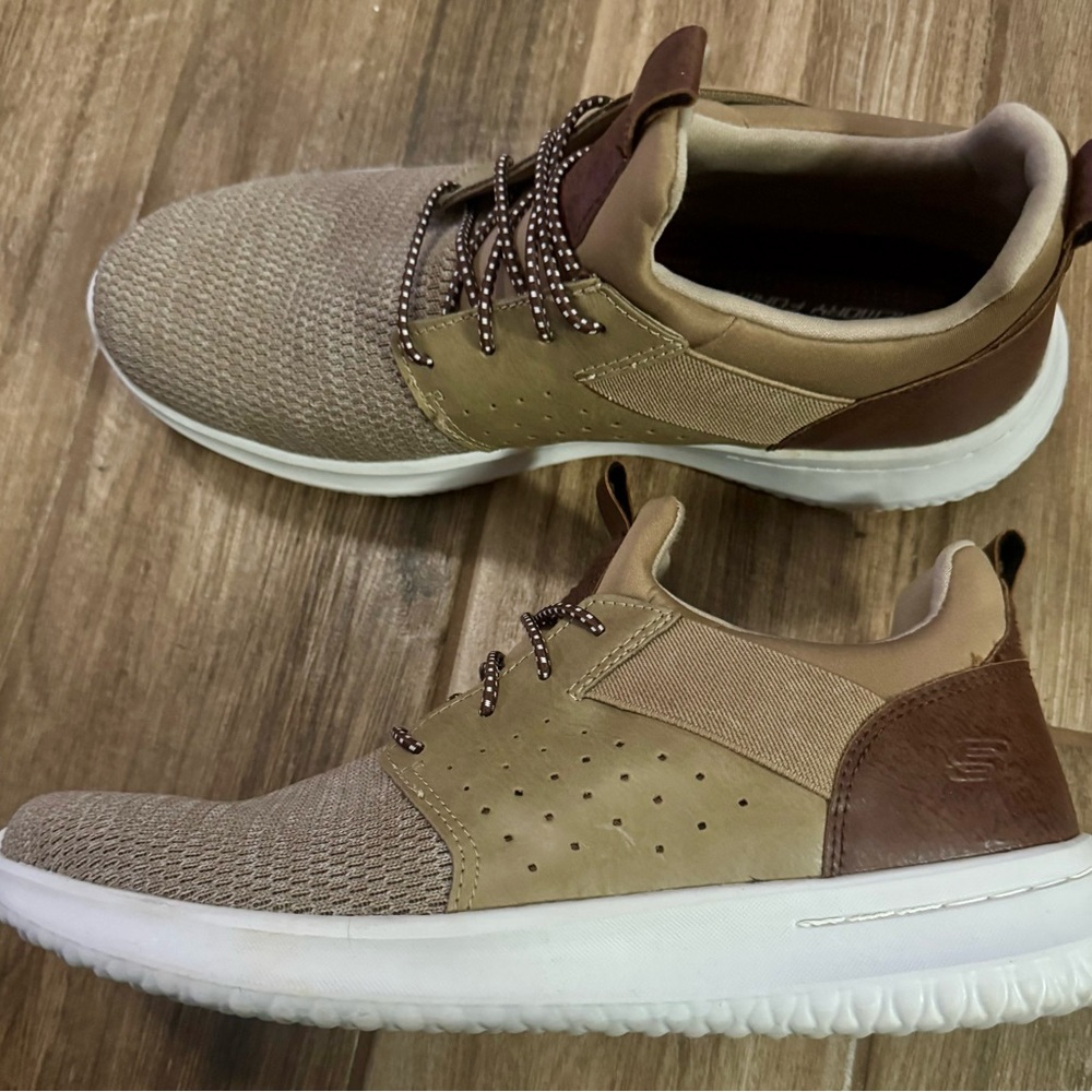 Skechers Men's Tan and Brown Casual Sneakers